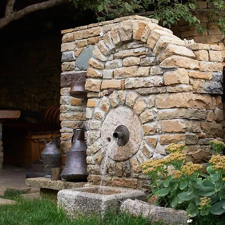 радева къща